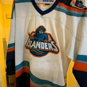 Islanders fishermans jersey kids large